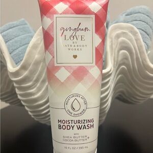 Gingham Love Moisturizing Body Wash